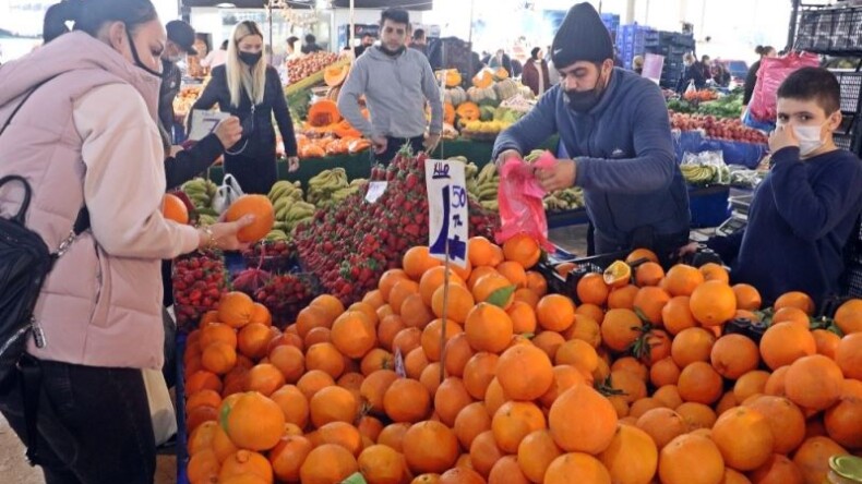 Aşırı sıcaklar Antalya’nın dünyaca ünlü portakalını üç kat büyüttü