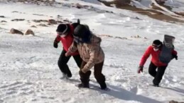 Antalya’da kayak yaparken mahsur kalan kişiyi JAK timi kurtardı