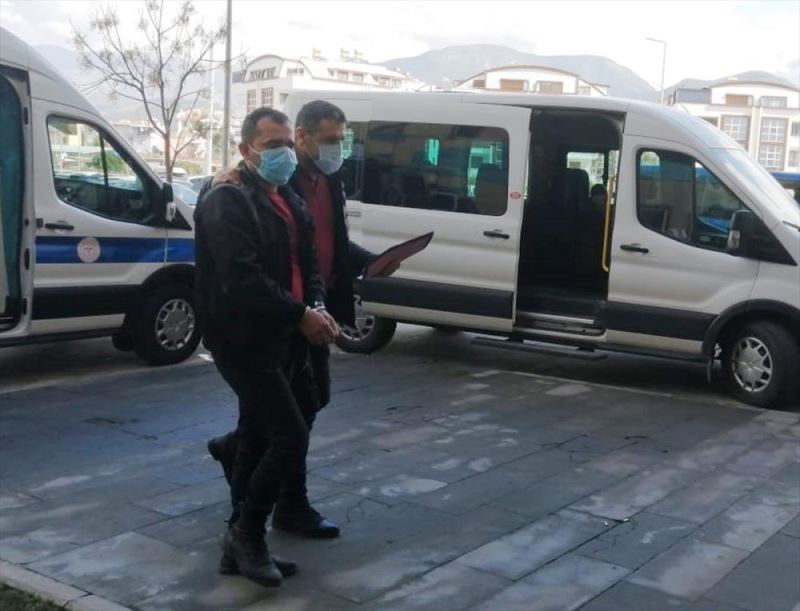Antalya’da kesinleşmiş hapis cezası bulunan 2 hükümlü yakalandı