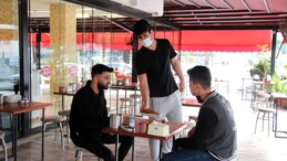 Antalya’da kafe restoranlar yüzde 50 kapasiteli hizmete başladı