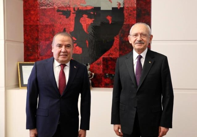 Başkan Böcek CHP Genel Başkanı Kılıçdaroğlu’na projelerini anlattı