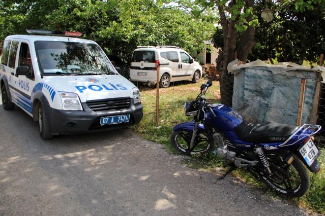 Çaldıkları motosiklet arızalandı, yardım etmek isteyenlere ‘çalıntı abi dikkat et’ dediler