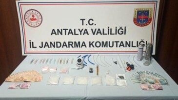 Jandarmadan uyuşturucu operasyonu: 3 gözaltı