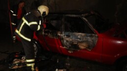 Adana’da park halindeki araçta çıkan yangın söndürüldü