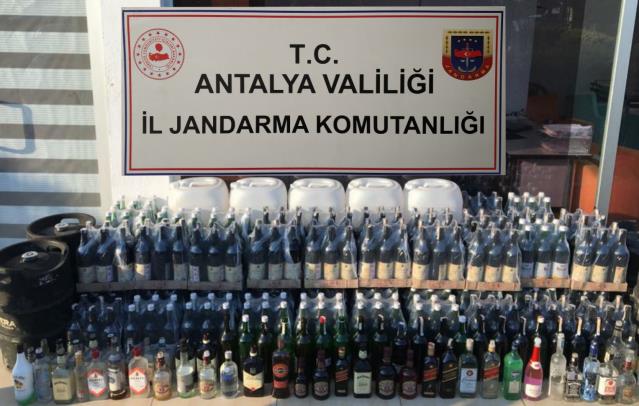 Antalya’da 72 litre sahte içki ele geçirildi