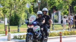 Motosiklet ambulansın ‘altın dakika’sı trafiğe takılıyor