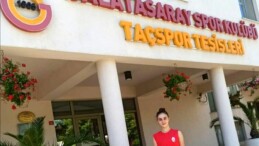 Payas’lı Sudenaz, Galatasaray voleybol takımı alt yapısına transfer oldu