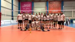 Döşemealtı Küçük Kız Voleybol Takımı Türkiye üçüncüsü oldu