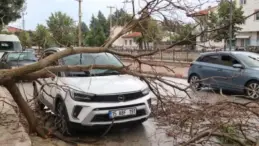 BURDUR’DA SAĞANAK YAŞAMI OLUMSUZ ETKİLEDİ