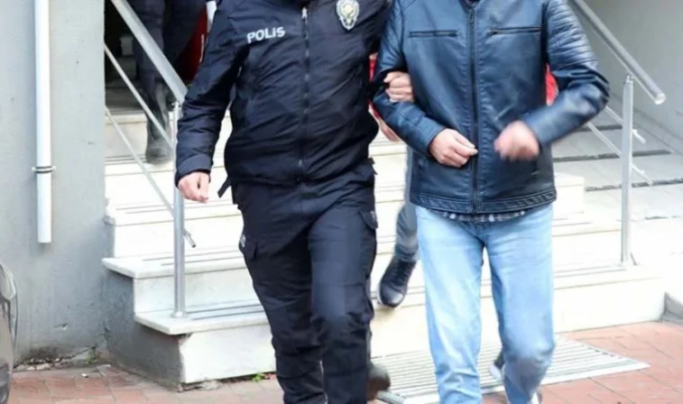 Adana’da motosiklet çalan 2 şüpheli tutuklandı