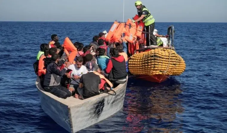 İtalya, Akdeniz’de 500’den fazla göçmeni kurtaran iki STK gemisine limanlarını açtı