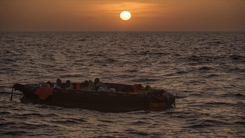 Akdeniz’de düzensiz göçmenleri taşıyan tekne battı: 34 kişi kurtarıldı, 20 kişi kayboldu