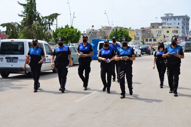 Adana’da polis ekipleri vatandaşları hırsızlık ve dolandırıcılık konusunda bilgilendirdi
