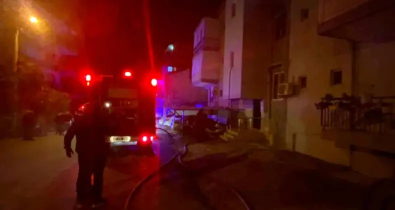 Antalya’da çıkan yangında mahsur kalan 3 çocuk kurtarıldı