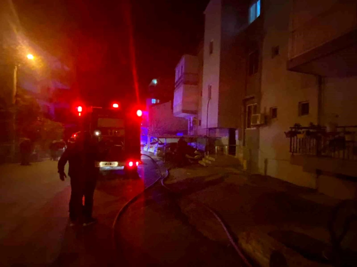 Antalya’da çıkan yangında mahsur kalan 3 çocuk kurtarıldı