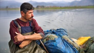 Avlanma yasakları başlayacak! Osmaniyeli balıkçılar son ağlarını atıyor