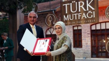 Emine Erdoğan duyurdu! Asırlık Tariflerle Türk Mutfağı kitabı ödüle aday