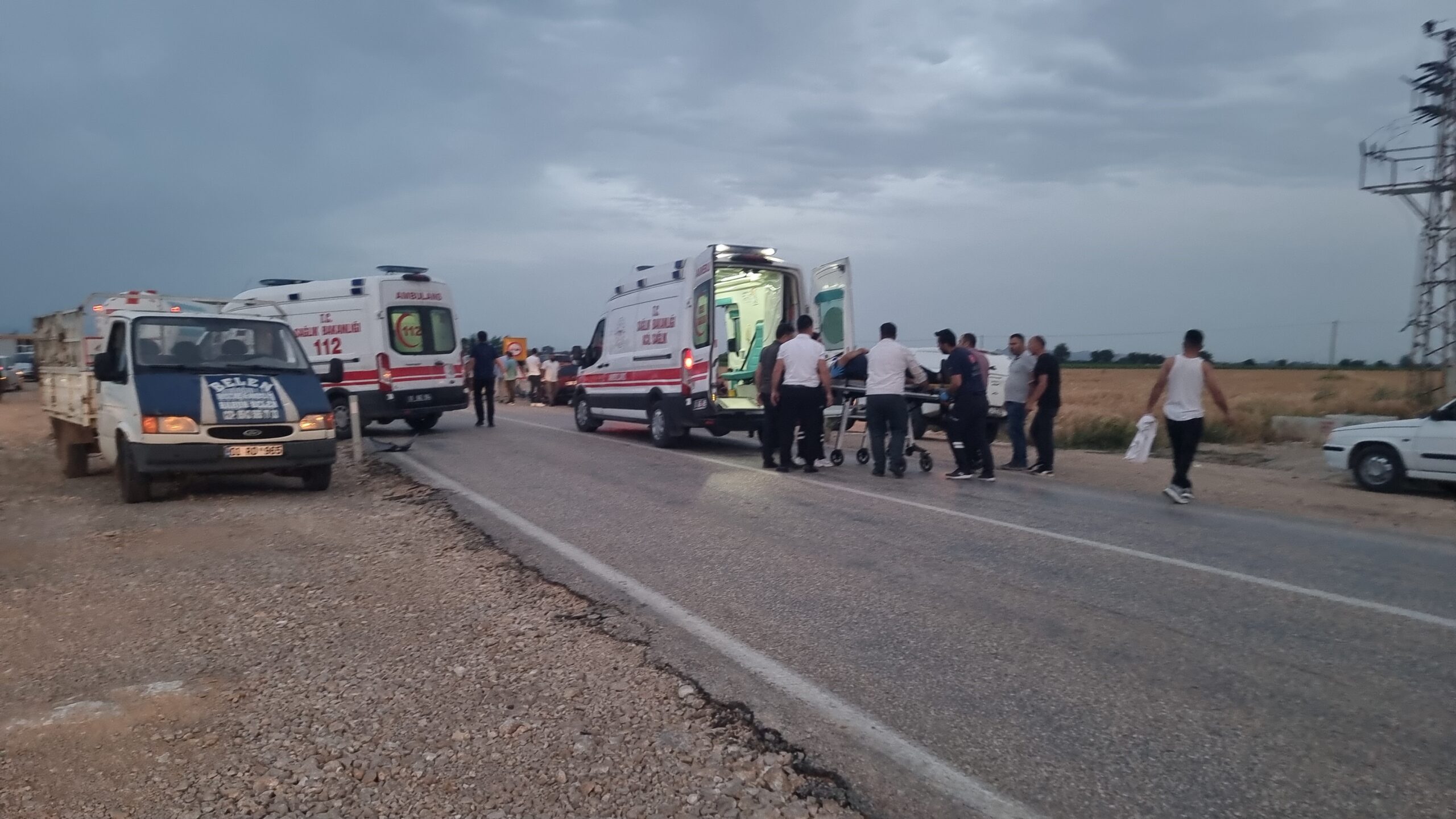 Adana’nın Kozan İlçesinde Otomobillerin Kafa Kafaya Çarpıştığı Kazada 1 Kişi Hayatını Kaybetti