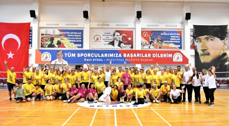 Antalya’da 7. Geleneksel Veteranlar Badminton Şenliği Başladı