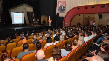 Adana’da Tiyatro Festivali Coşkusu – Akdeniz Haber, Akdeniz Haberleri, Akdeniz Gündem