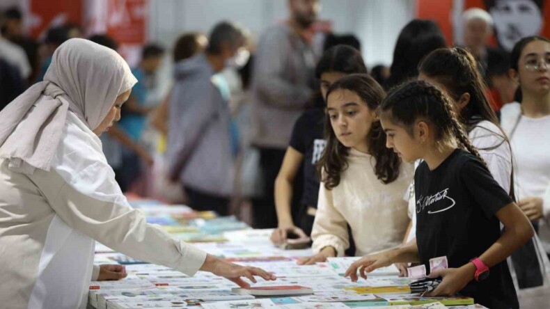 Antalya Kitap Fuarı’na ziyaretçi akını – Akdeniz Haber, Akdeniz Haberleri, Akdeniz Gündem