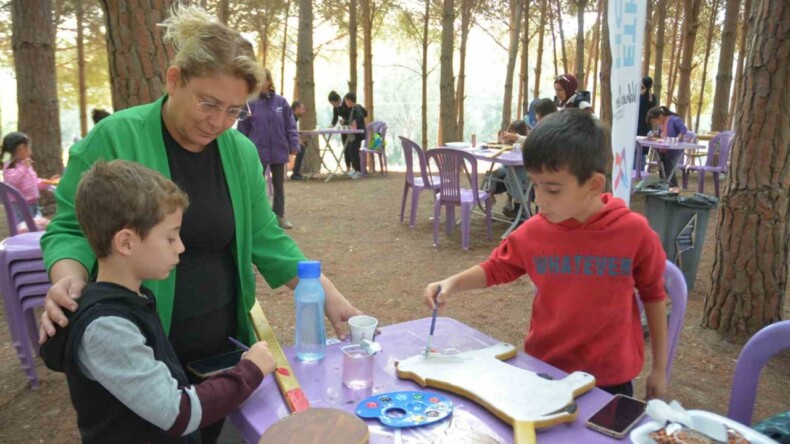 “Marifetli Eller İş Başında” Atölyesinde Aileler ve Çocuklar Birlikte Çalıştı – Akdeniz Haber, Akdeniz Haberleri, Akdeniz Gündem