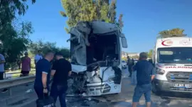 Alanya’da Midibüs Kazası: 15 Yaralı