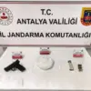 Gazipaşa’da Uyuşturucu ve Tabanca Ele Geçirildi