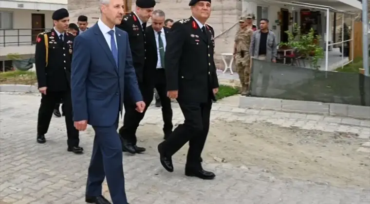 Jandarma Komutanı Hatay’da Konutları İnceledi