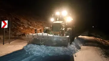 Kar Mahsur Kaldı, Aile Kurtarıldı