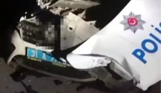 Hatay’da Alkollü Sürücü Polis Aracına Çarptı