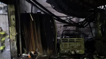 Reyhanlı’da Yangın: 3 İş Yeri ve 1 Ev Hasar Gördü