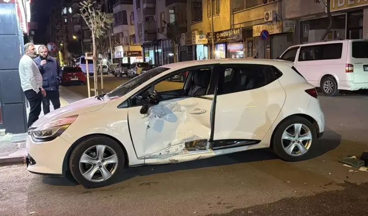 Mersin’de Motosiklet Kazası: 2 Yaralı