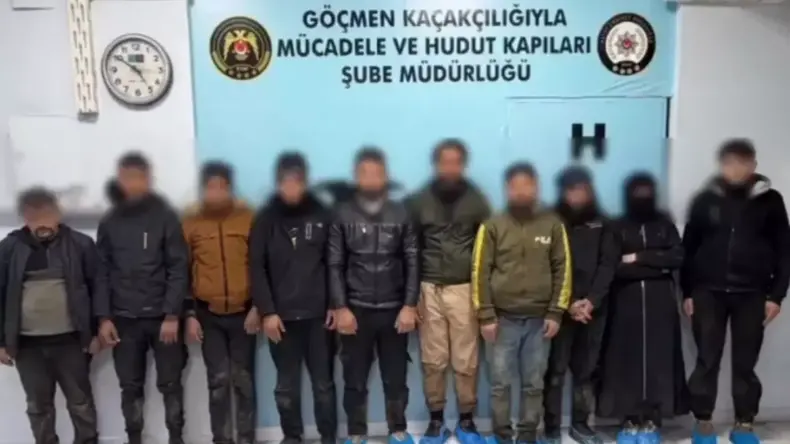 Hatay’da 10 Kaçak Göçmen ve 1 Organizatör Yakalandı