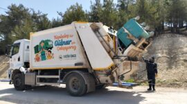 Gülnar’da Çöp Konteynerleri Yenilendi