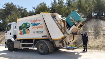 Gülnar’da Çöp Konteynerleri Yenilendi