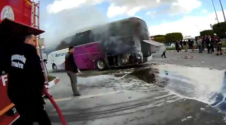 Yolcu otobüsünde çıkan yangın büyümeden söndürüldü