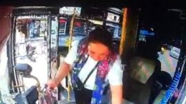 Adana’da Otobüs Hırsızı Kadın Kameralara Yansıdı