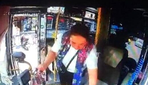 Adana’da Otobüs Hırsızı Kadın Kameralara Yansıdı