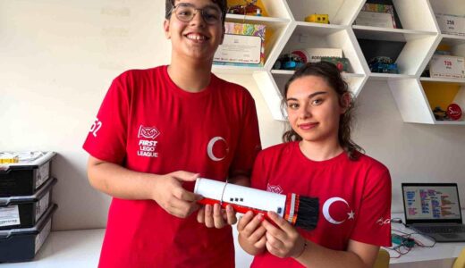İzmirli Öğrencilerden Elektrikli Fırça Başarısı