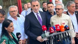 İzmir Büyükşehir Belediye Başkanı Tugay, CHP meclis grubuyla olağanüstü toplandı