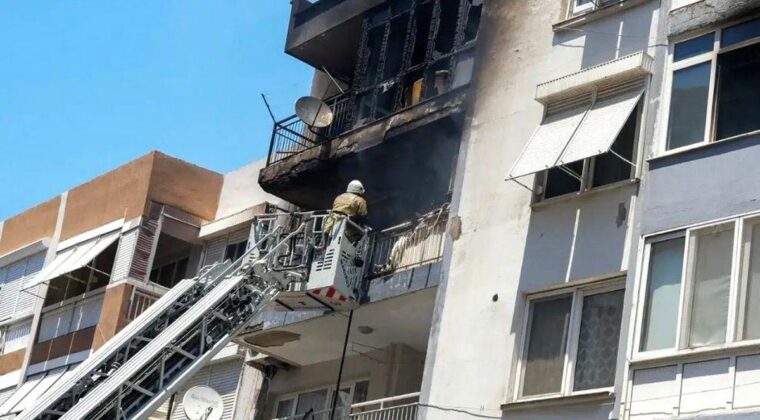 İzmir’de Apartman Yangını: 6 Mahsur, 2 Yaralı