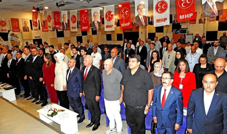 MHP Çeşme’de Galip Uluçam yeniden başkan