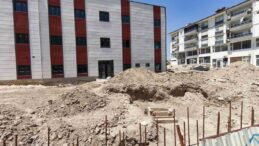 Mersin’de İnşaatta Lahit Mezar Bulundu