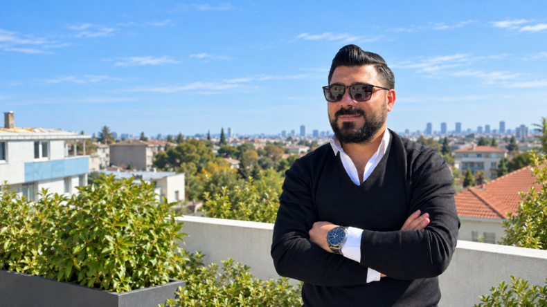 Ünlü Yapımcı Cenk Özel’den Öğrencilere Eğitim Desteği